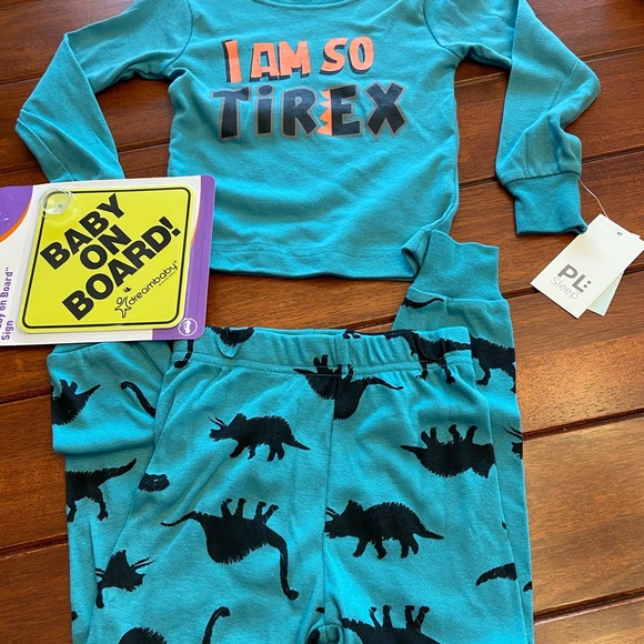 Children’s pyjamas Size 2-3 and Baby on Board sign - both brand new - Picture 2 of 7